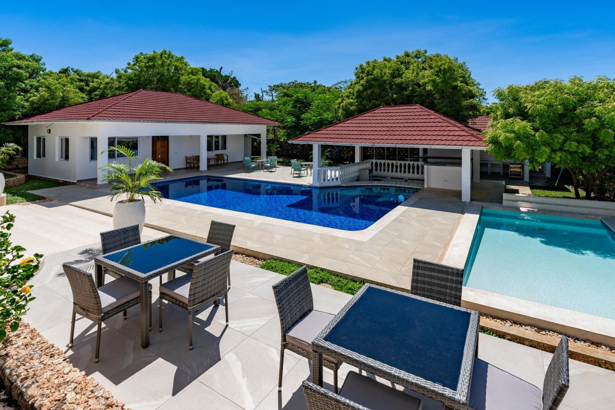 Villa Branca Diani Boutique Luxury & Personalized Service شاطئ دياني المظهر الخارجي الصورة
