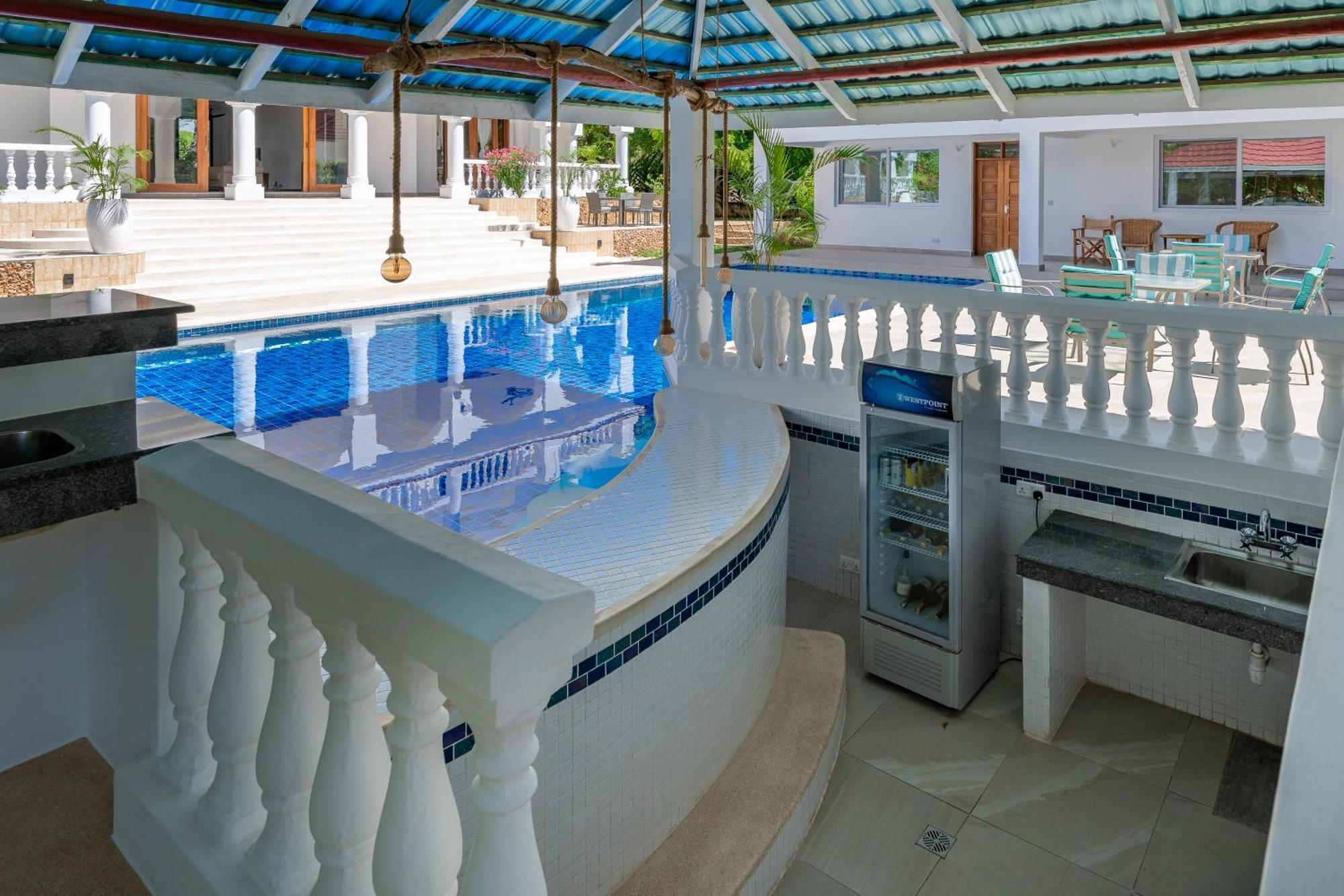 Villa Branca Diani Boutique Luxury & Personalized Service شاطئ دياني المظهر الخارجي الصورة