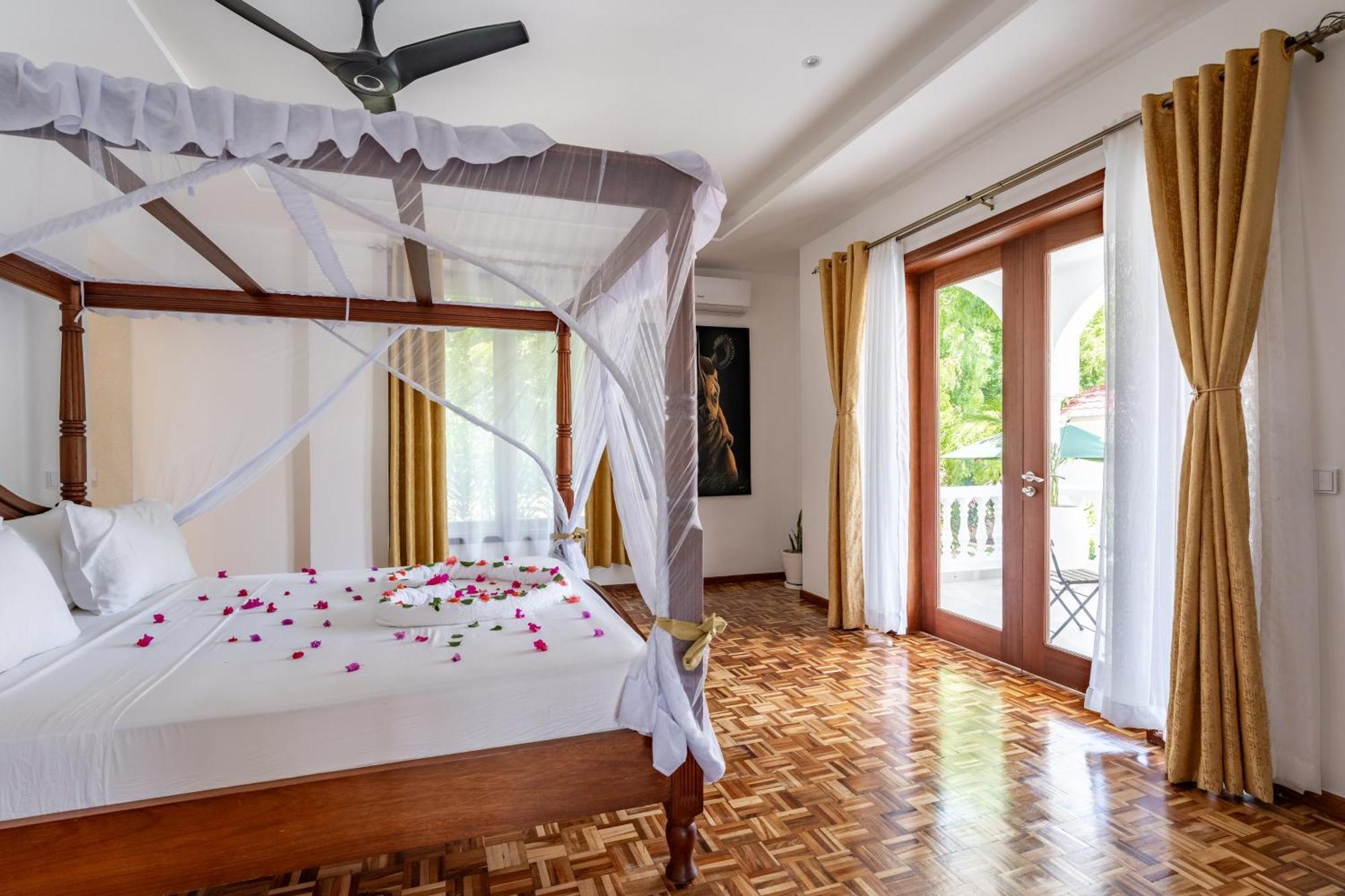 Villa Branca Diani Boutique Luxury & Personalized Service شاطئ دياني المظهر الخارجي الصورة