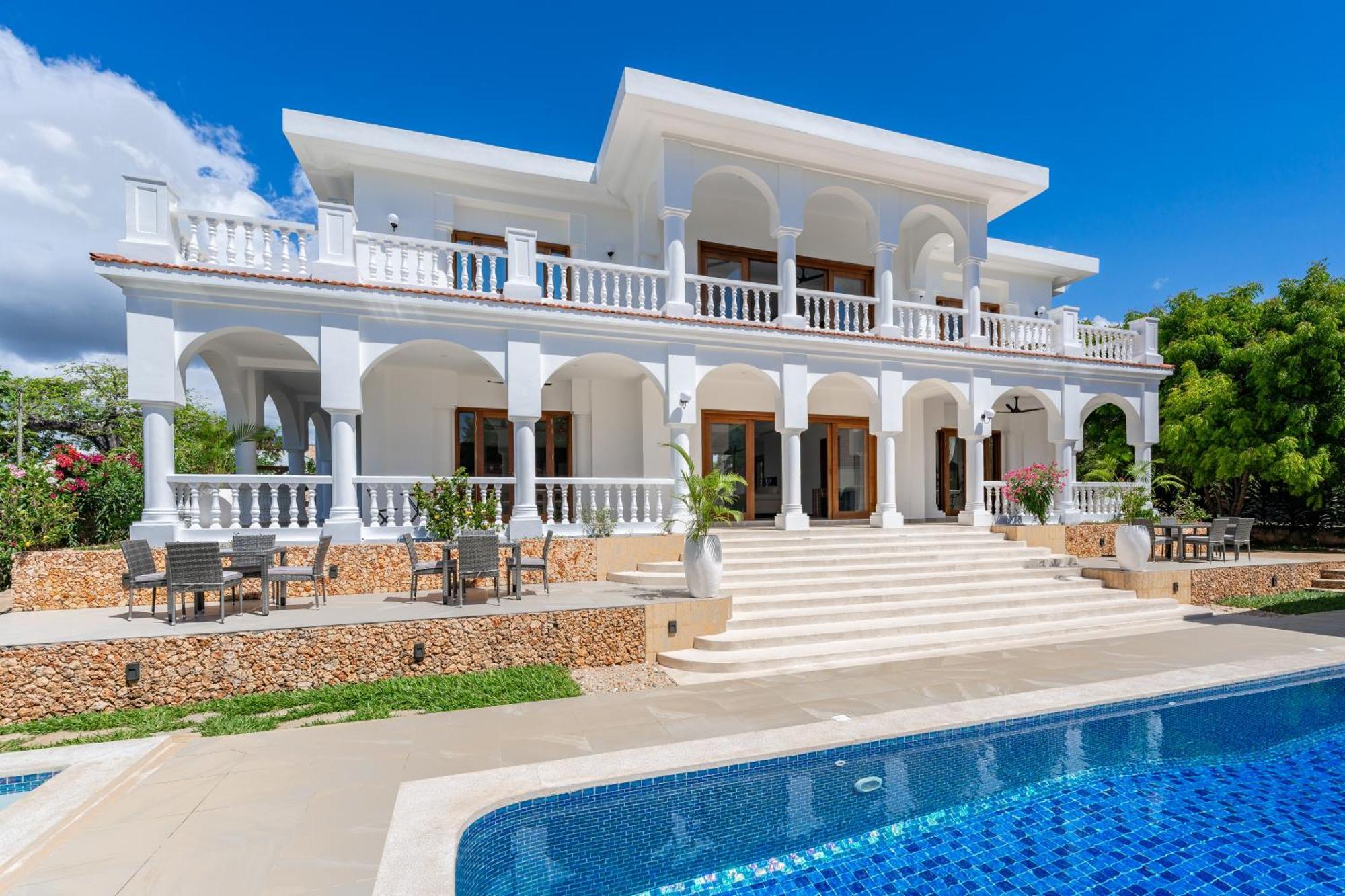 Villa Branca Diani Boutique Luxury & Personalized Service شاطئ دياني المظهر الخارجي الصورة