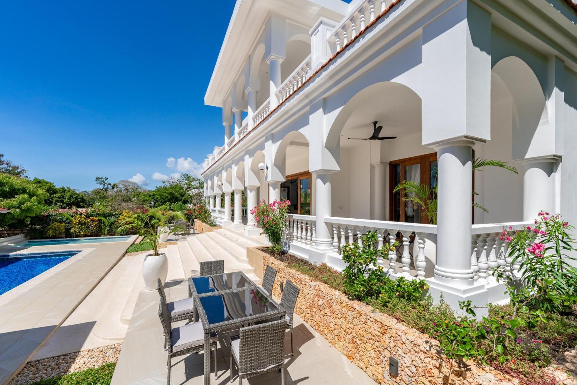 Villa Branca Diani Boutique Luxury & Personalized Service شاطئ دياني المظهر الخارجي الصورة