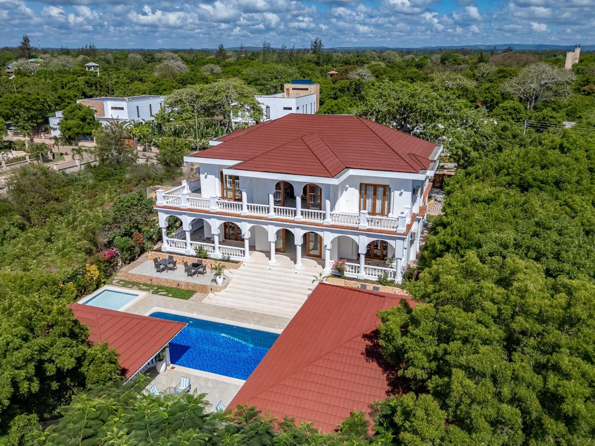 Villa Branca Diani Boutique Luxury & Personalized Service شاطئ دياني المظهر الخارجي الصورة