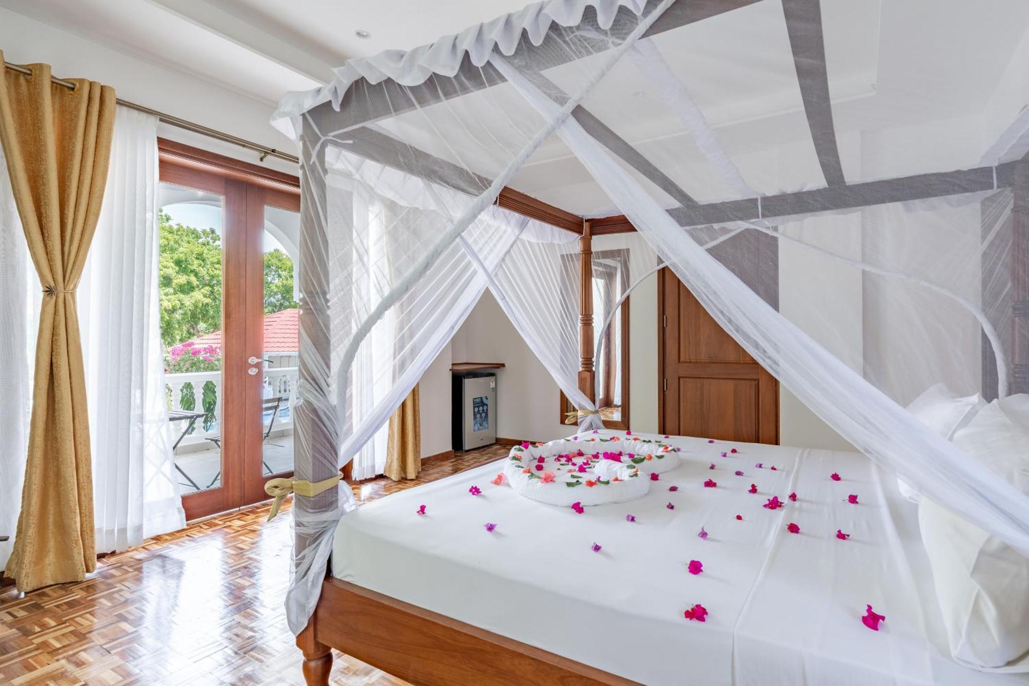 Villa Branca Diani Boutique Luxury & Personalized Service شاطئ دياني المظهر الخارجي الصورة
