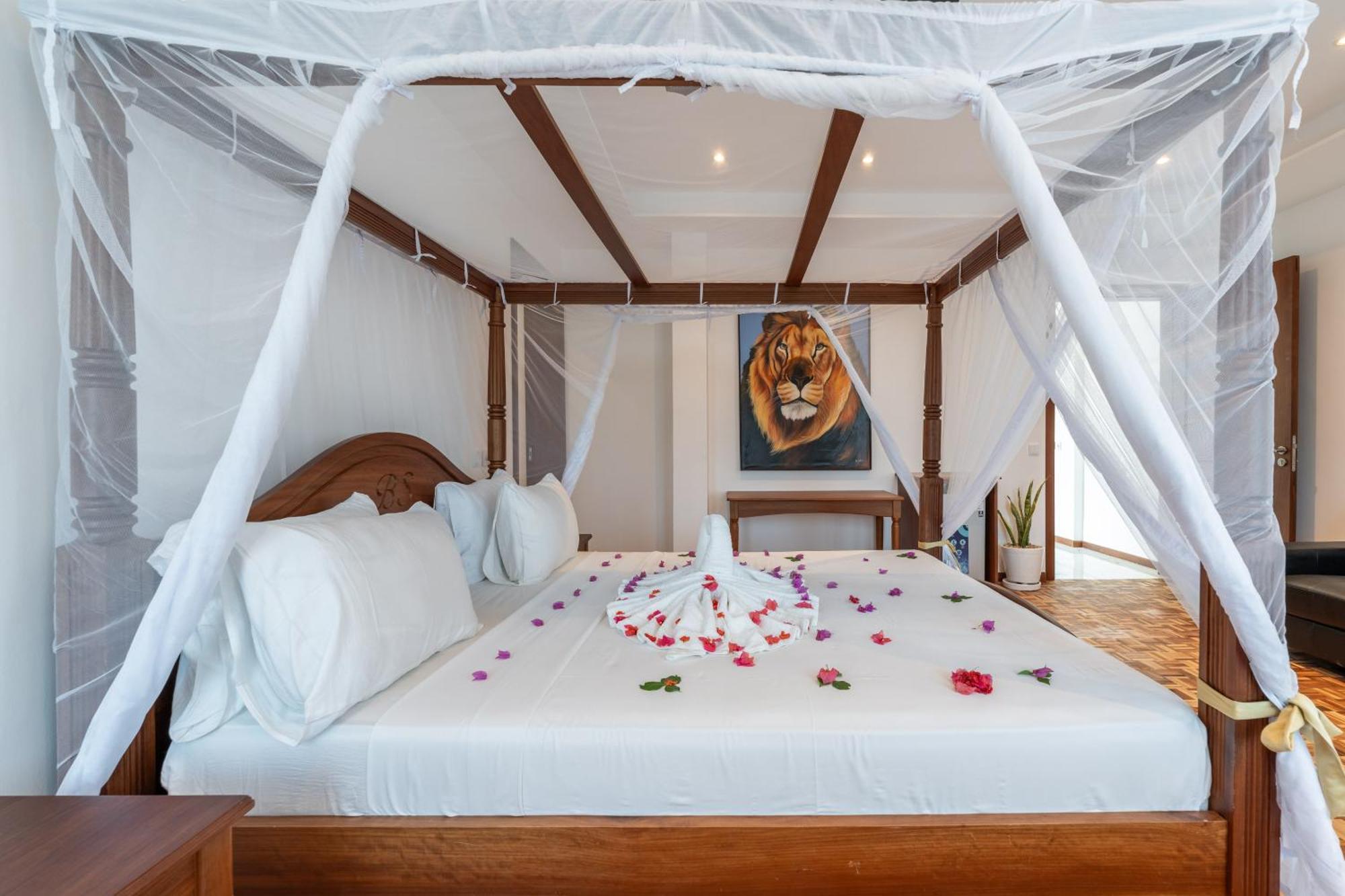 Villa Branca Diani Boutique Luxury & Personalized Service شاطئ دياني المظهر الخارجي الصورة