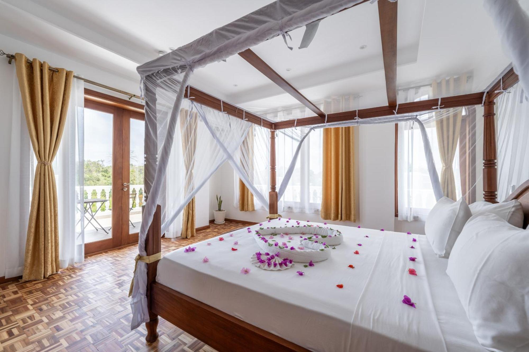 Villa Branca Diani Boutique Luxury & Personalized Service شاطئ دياني المظهر الخارجي الصورة
