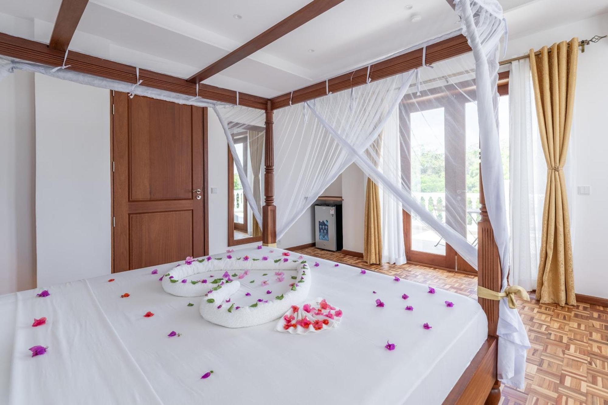 Villa Branca Diani Boutique Luxury & Personalized Service شاطئ دياني المظهر الخارجي الصورة